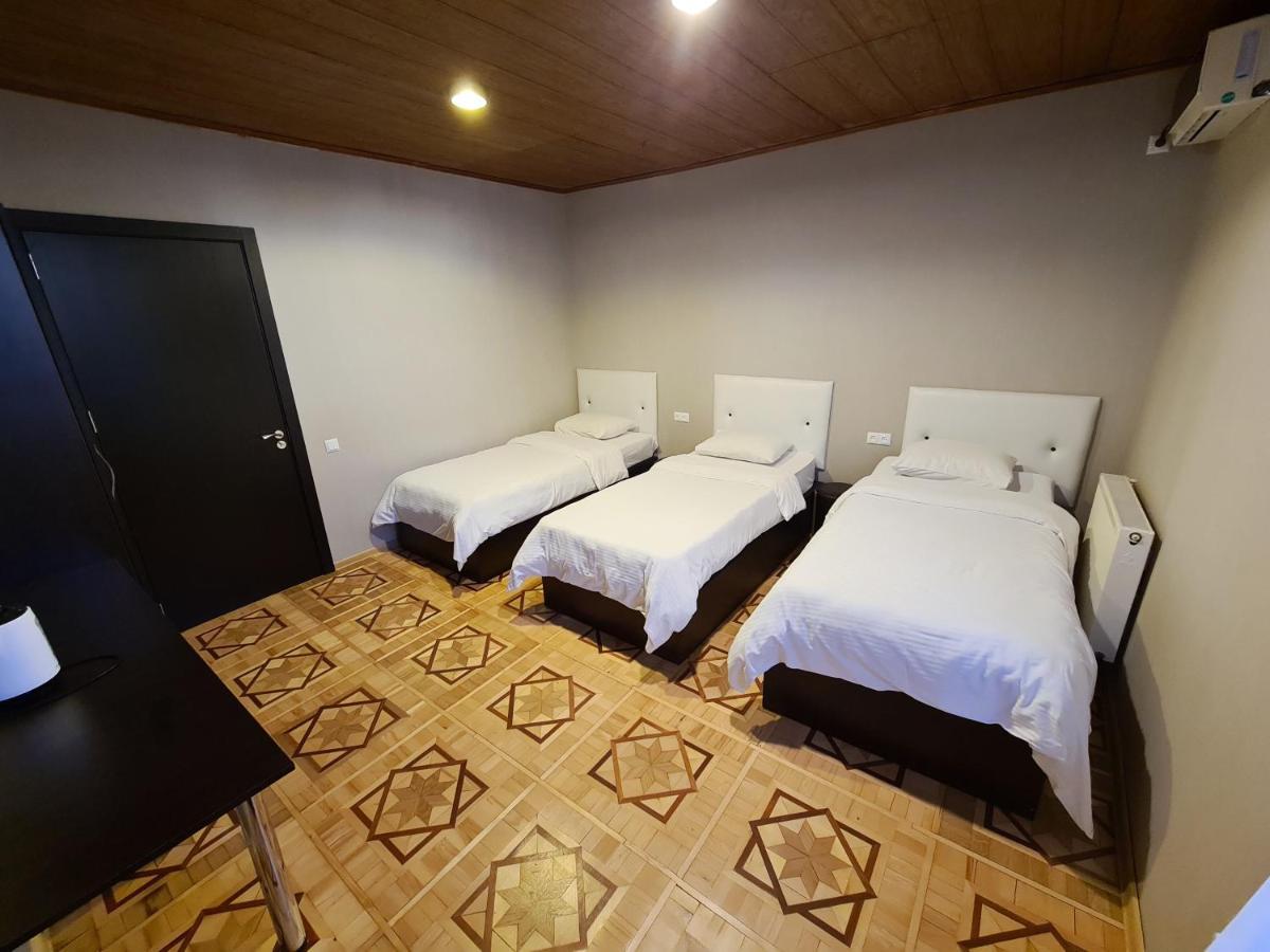Chveni Sakhli Hotel Tbilisi Buitenkant foto