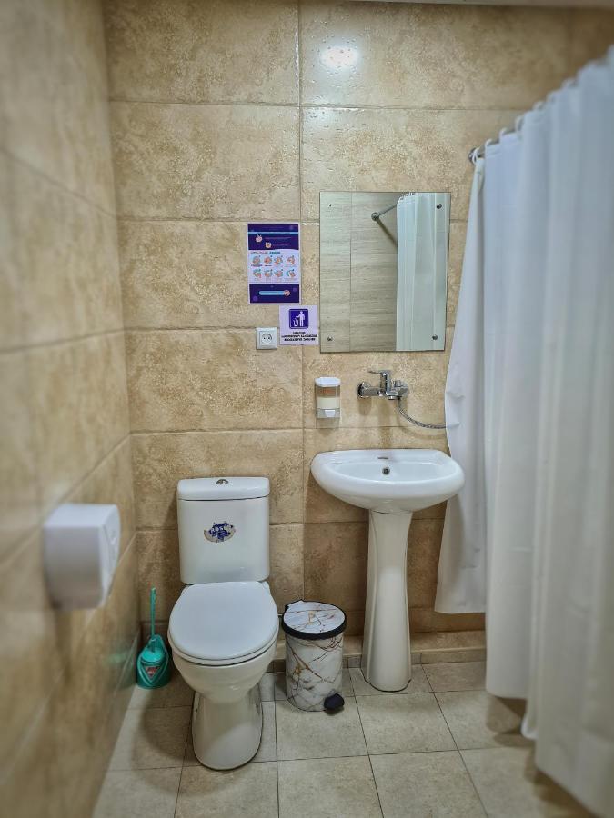 Chveni Sakhli Hotel Tbilisi Kamer foto